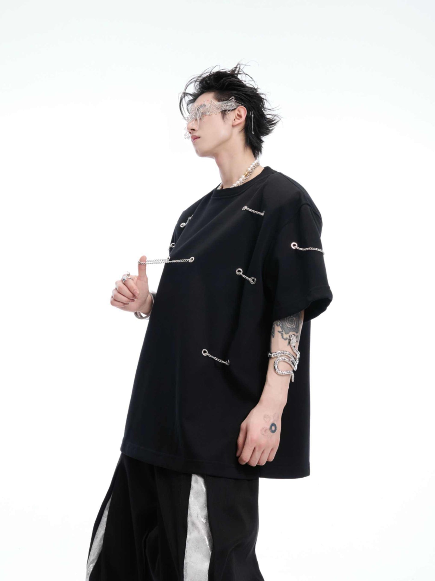 Metal Chain Padded Shoulder Short Sleeve Heavy Cotton Black T-shirt