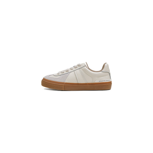 Clean Low Sneaker – Full Leather Upper with Gum Sole