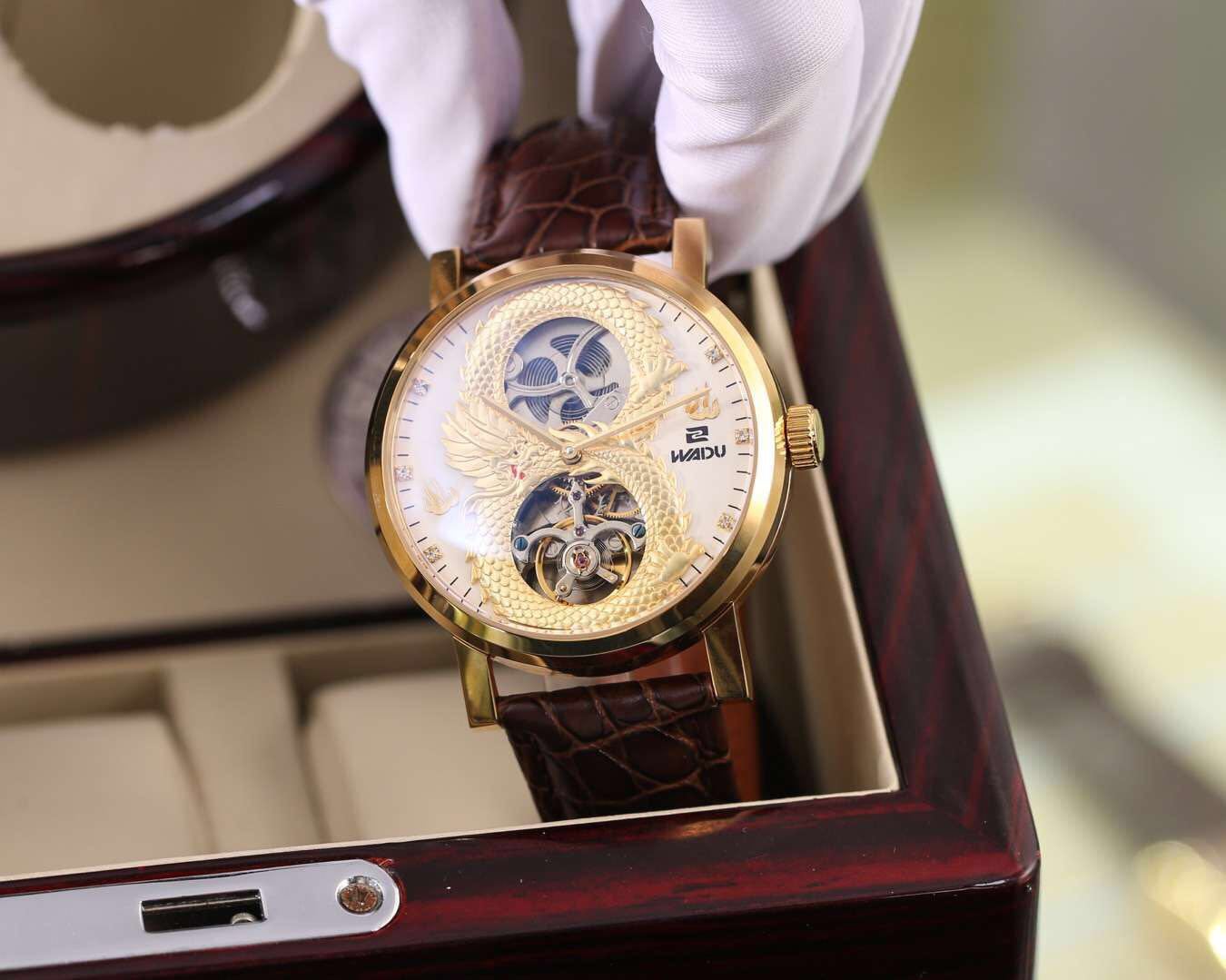 Casual Vintage Dragon Carving Square Flywheel Manual Mechanical  Watch