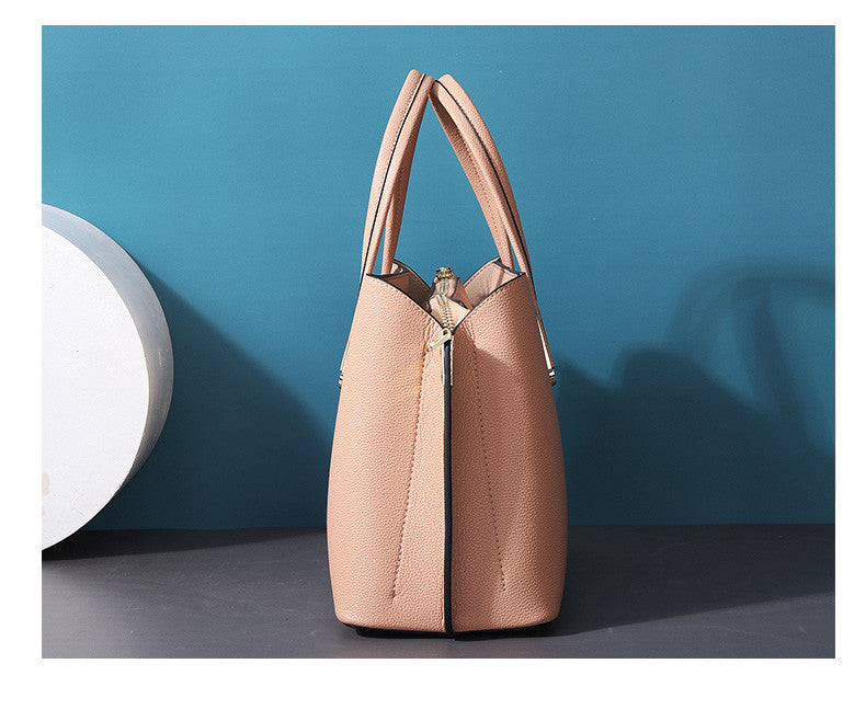 Fashion Women's Leather Black Large Capacity Messenger Bag