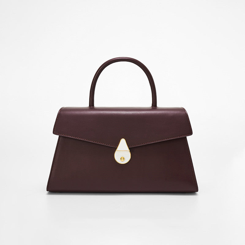 Women's Large Capacity Niche Leather Portable Shoulder Messenger Bag