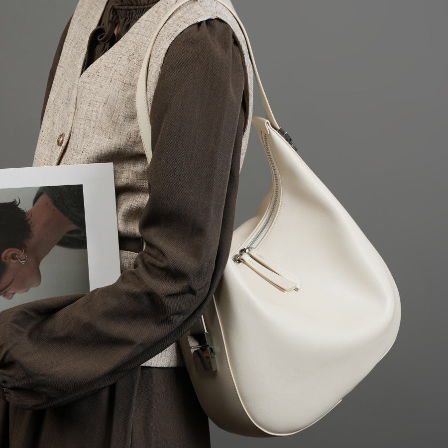 Curved Shoulder Bag — First-Layer Cowhide Leather
