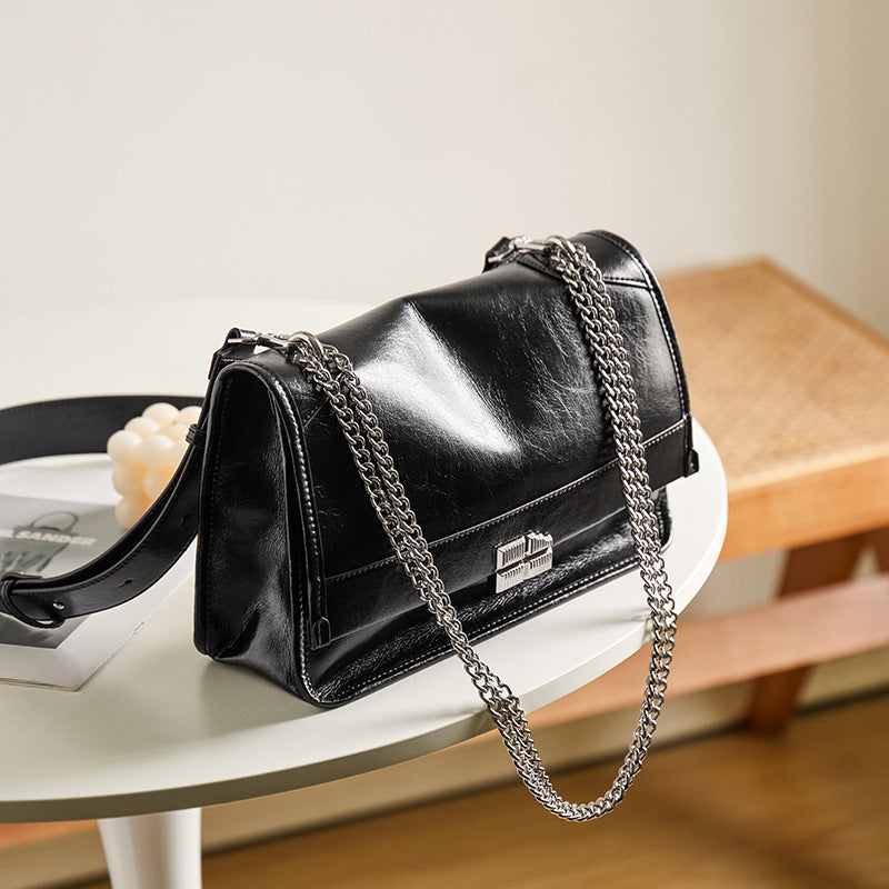 Structured Chain Shoulder Bag in Two-Layer Cowhide