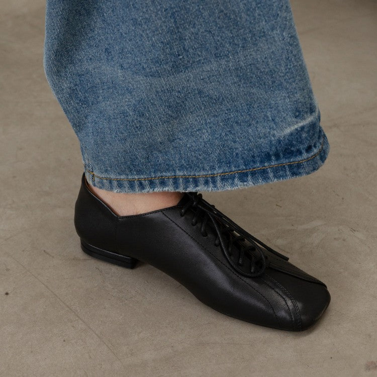 Black Leather Lace-Up Shoe with Low Structured Heel