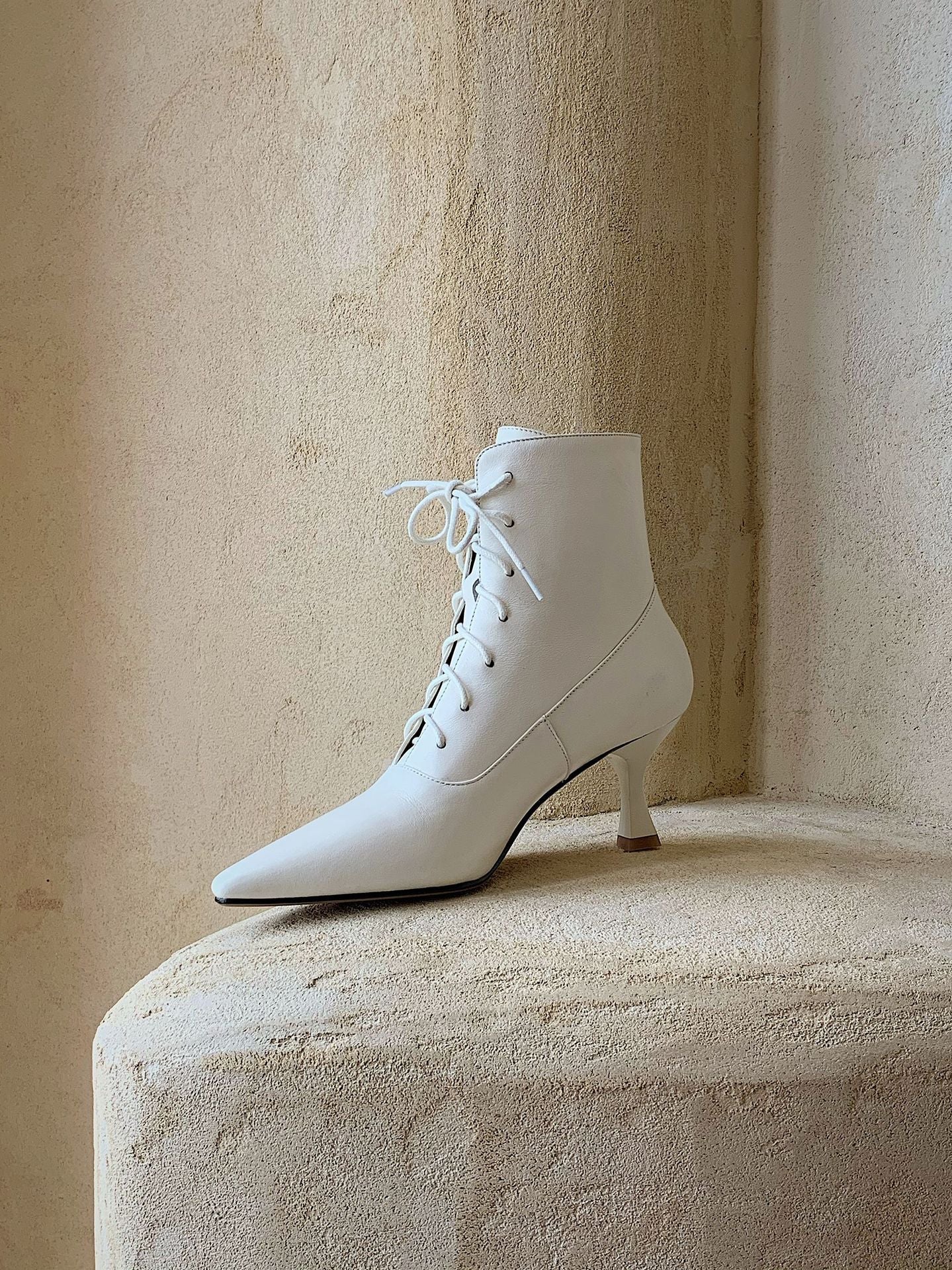 Fashion Cattlehide Leather Pointed High Heels