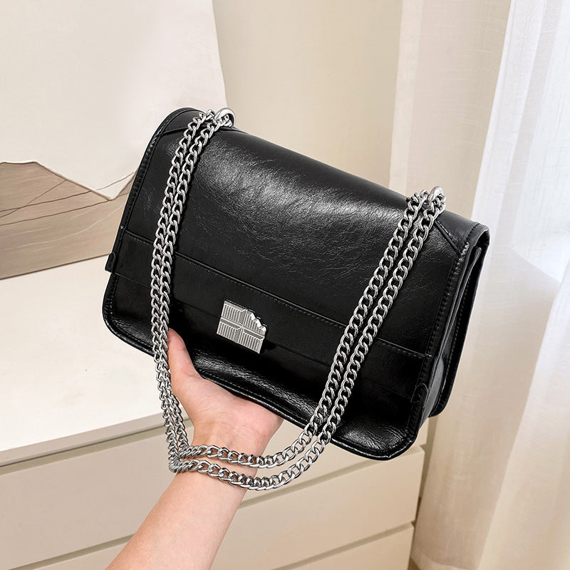 Structured Chain Shoulder Bag in Two-Layer Cowhide