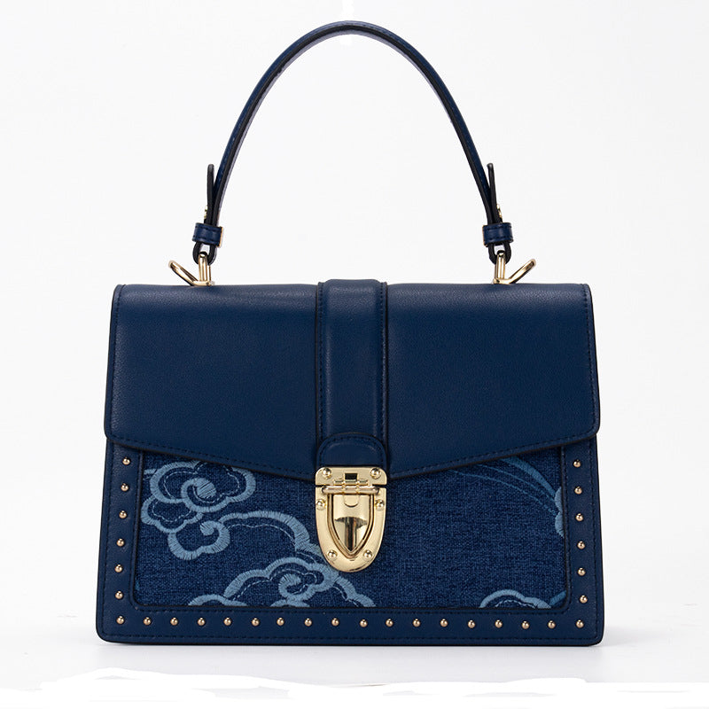 Structured  Bag First-Layer Cowhide with Hand-Finished Panel