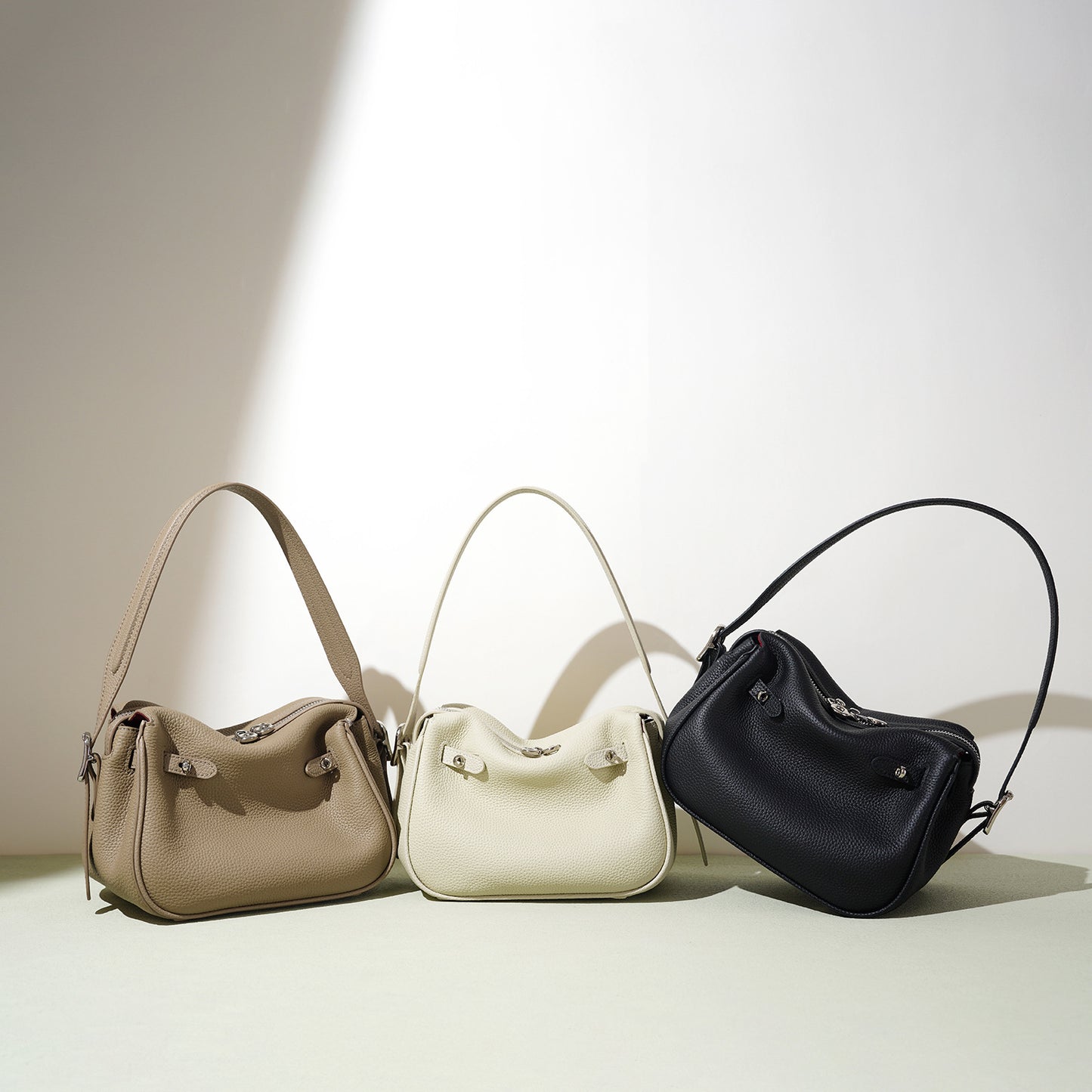 Compact Shoulder Bag in First-Layer Cowhide Leather