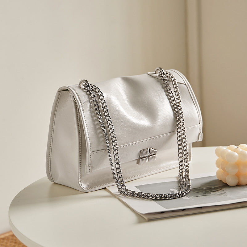 Structured Chain Shoulder Bag in Two-Layer Cowhide