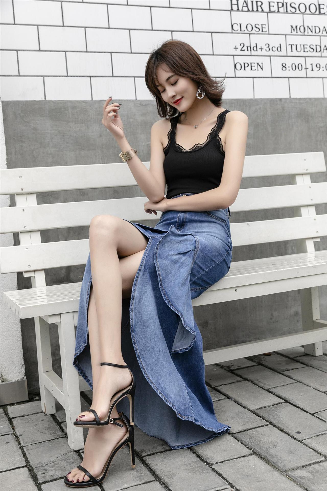 One Step Hip Denim Half-length Mermaid Skirt