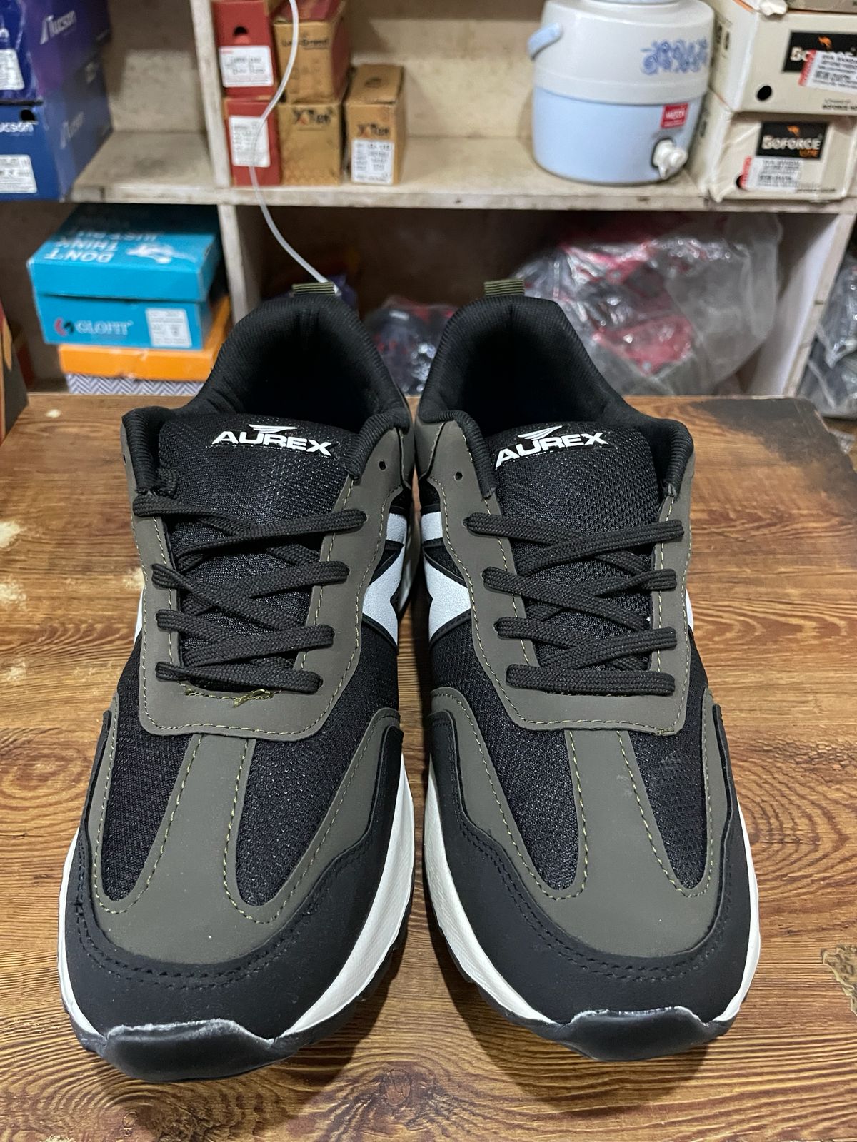 Premium every day sports shoes
