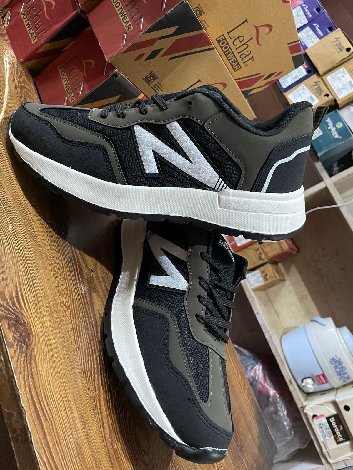 Premium every day sports shoes